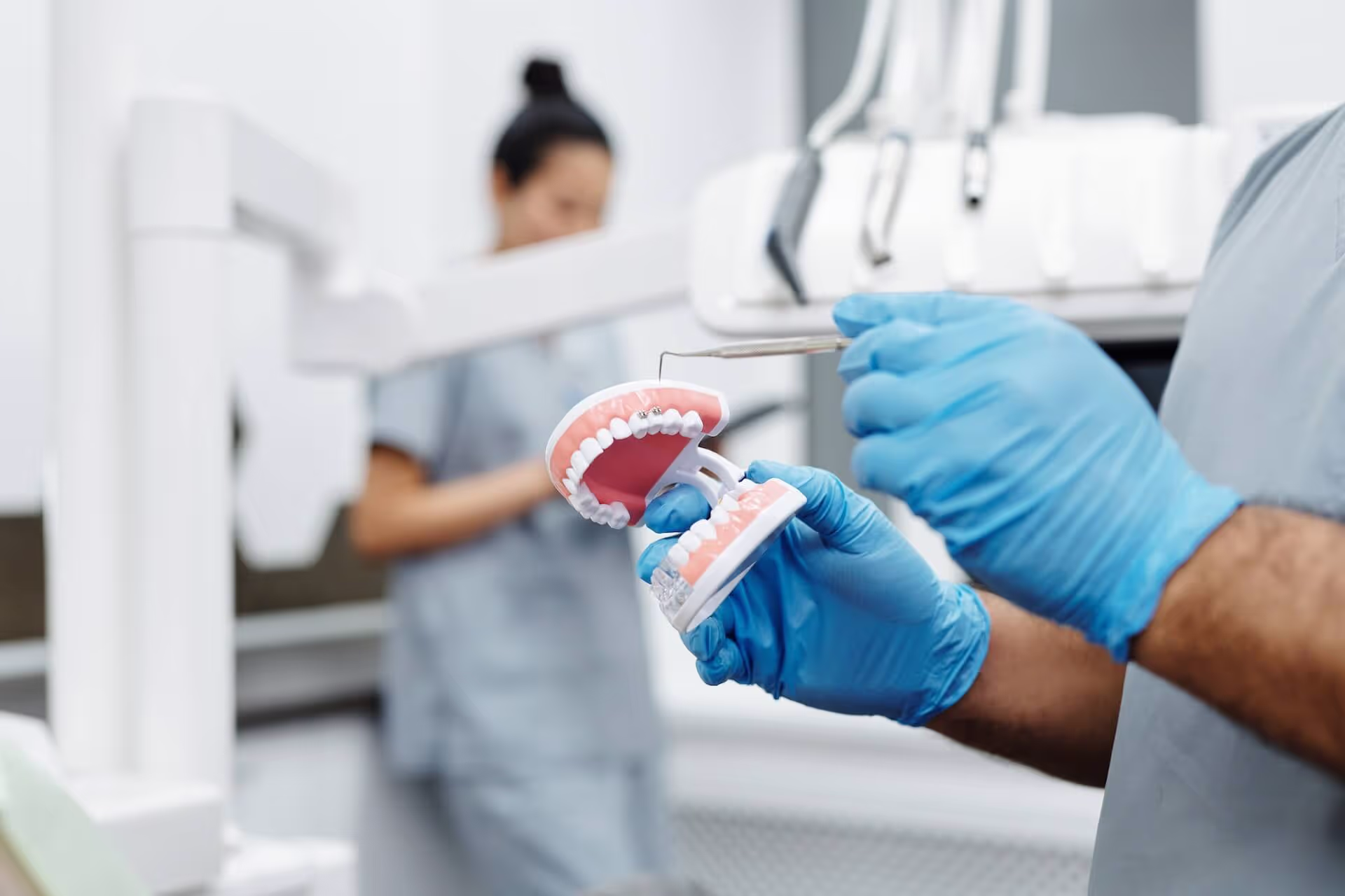 Tratamiento de brackets fijos en DENTIKA