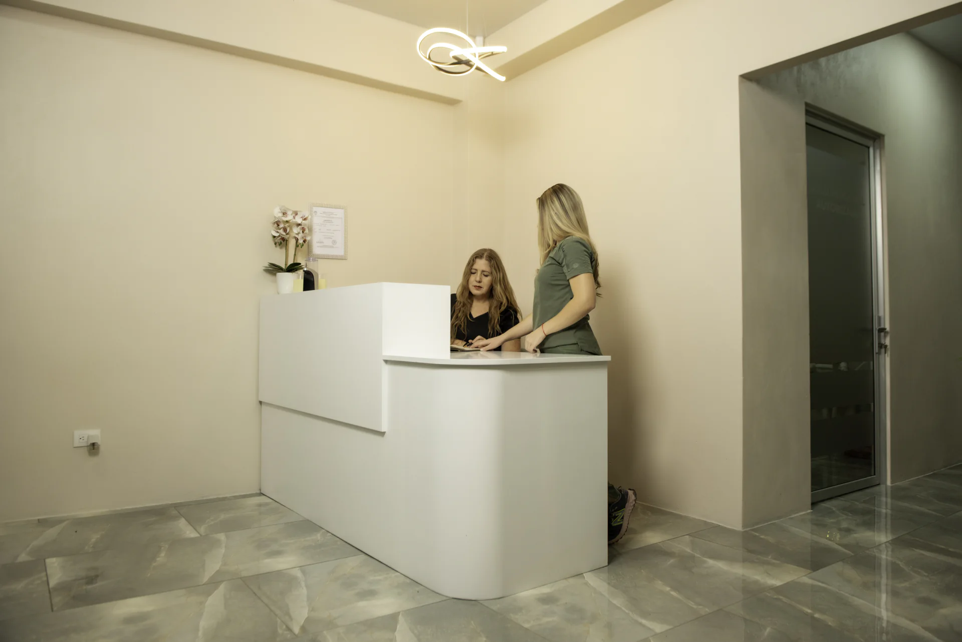 Recepción de la clínica DENTIKA en Pérez Zeledón